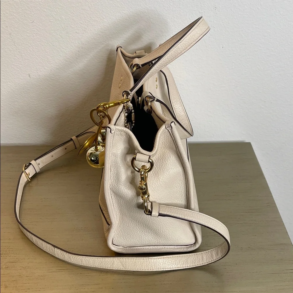 Coach Dempsey Carryall Bag - Picture 5 of 9